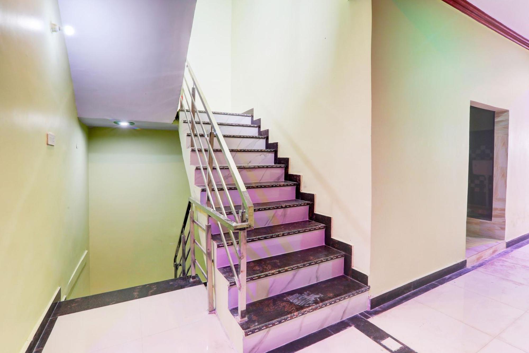 Hotel O Mandakini Galaxy Hotel Kanpur Luaran gambar